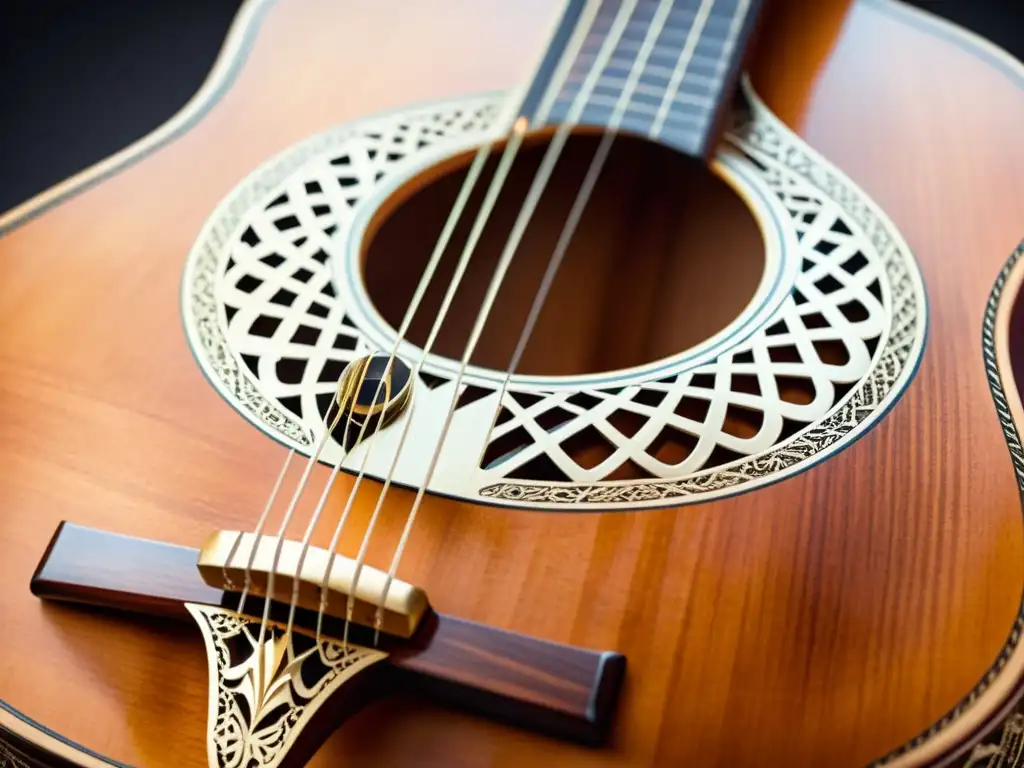 Detalle de un oud árabe tallado, resaltando la elegancia atemporal y la rica historia y sonido del oud árabe
