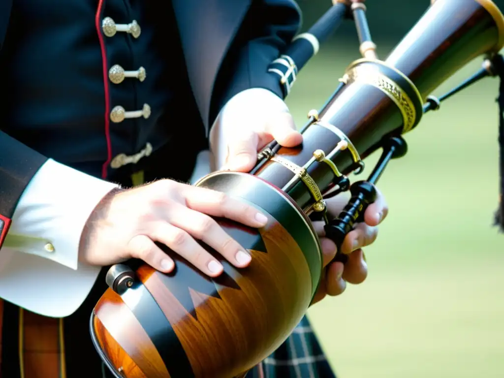 Detalle de gaita escocesa con historia y sonido de la tradición, listo para resonar por las tierras verdes de Escocia