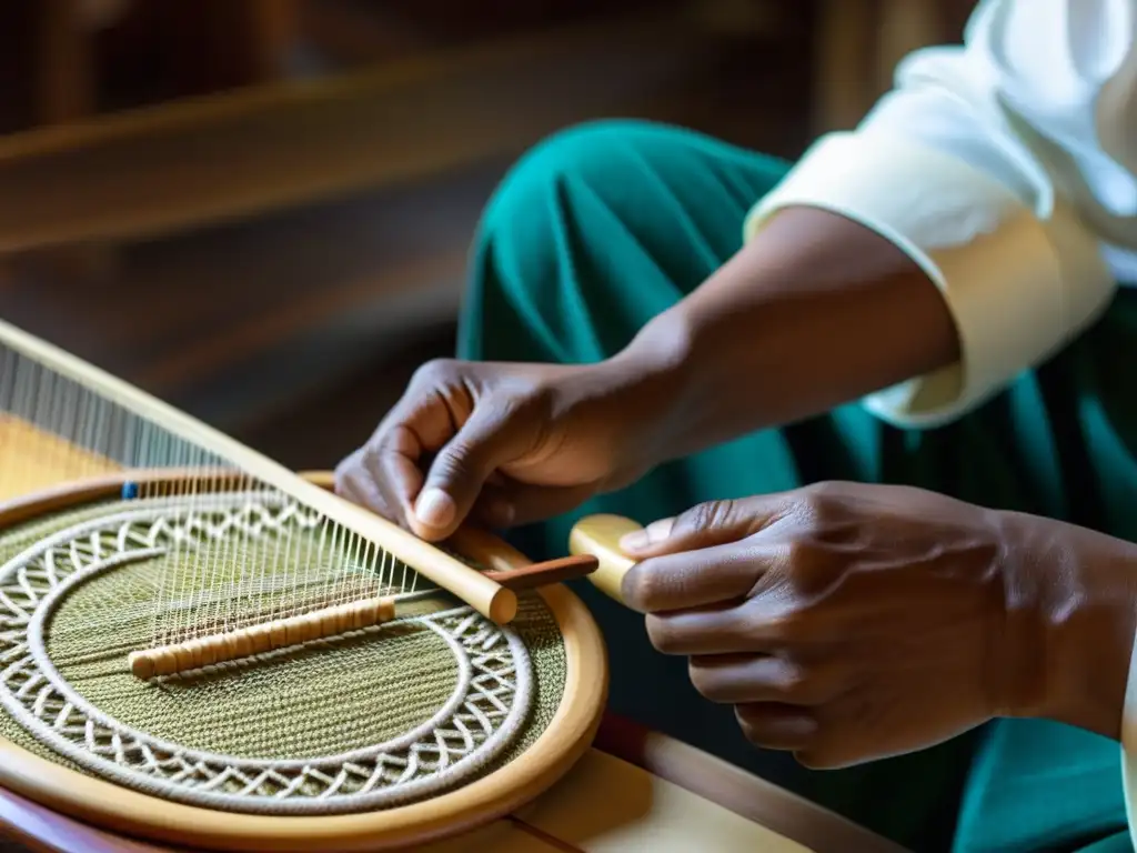 Las hábiles manos de un artesano indonesio tejiendo las cuerdas del sasando, resaltando la historia, construcción y sonido del instrumento