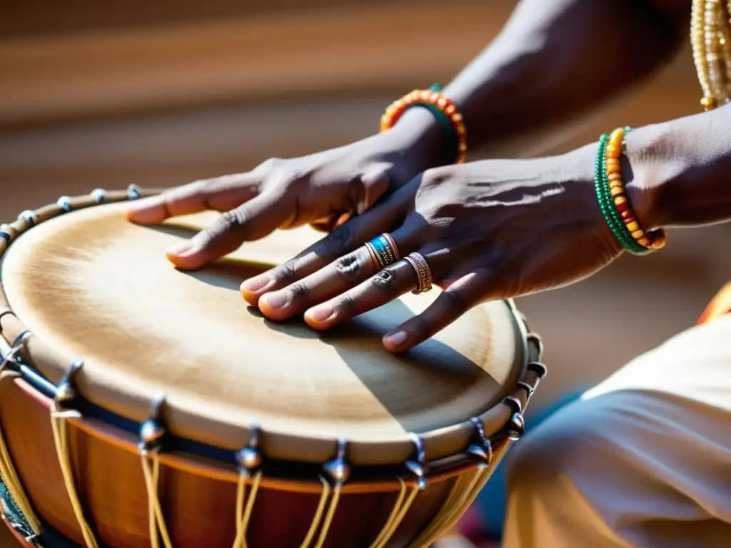 Las manos del músico tocan con destreza el kanjira, resaltando la historia y sonido del kanjira en la tradición musical de la India