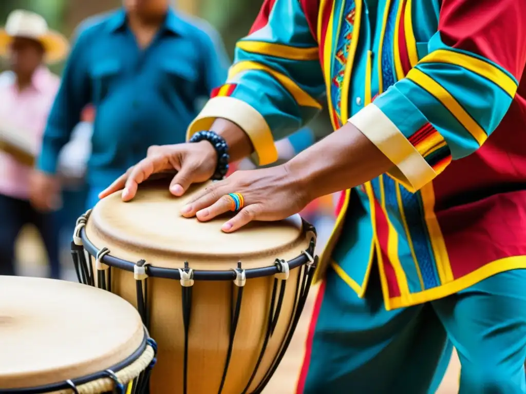 Un músico toca el Tambor Alegre en una celebración colombiana, con una rica relevancia cultural del Tambor Alegre colombiano