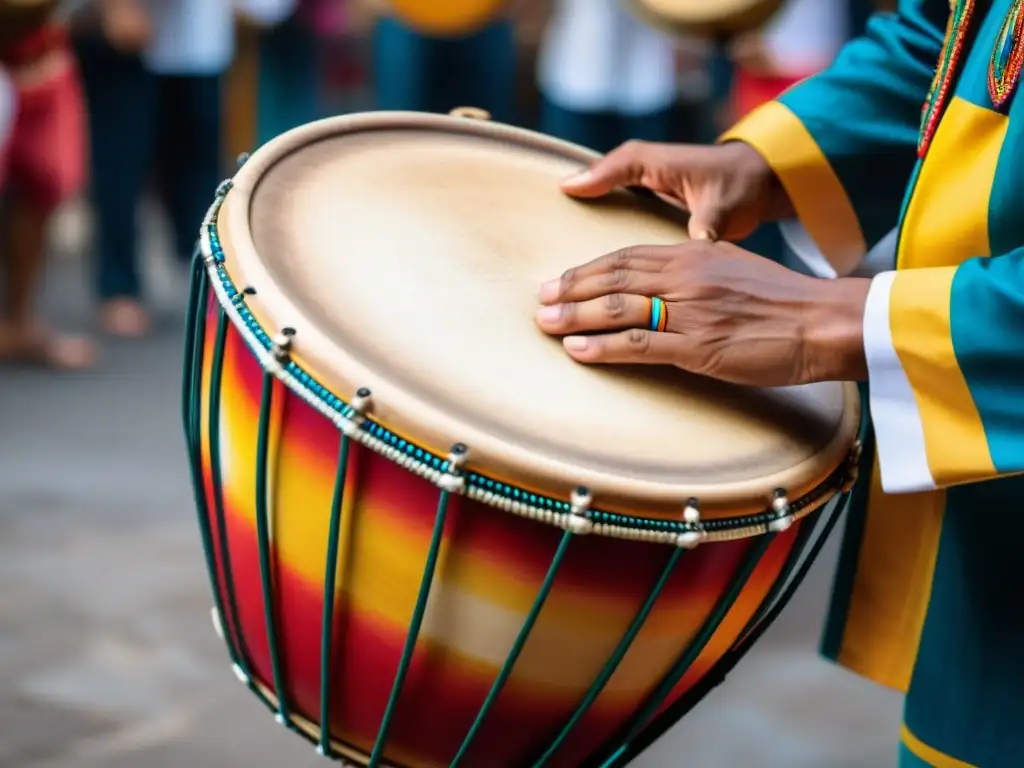 Un músico toca el tambor alegre colombiano en medio de ritmos afrodescendientes, mientras los espectadores disfrutan la vibrante escena