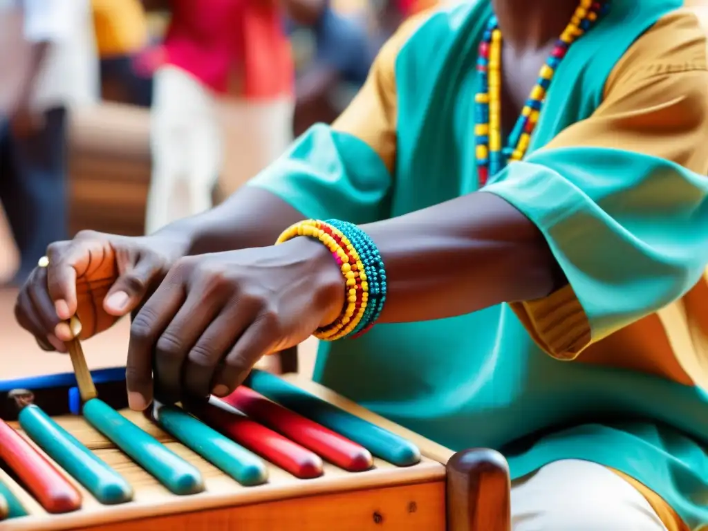 Un músico toca un balafón africano en un bullicioso mercado, resaltando el origen y sonoridades del balafón africano