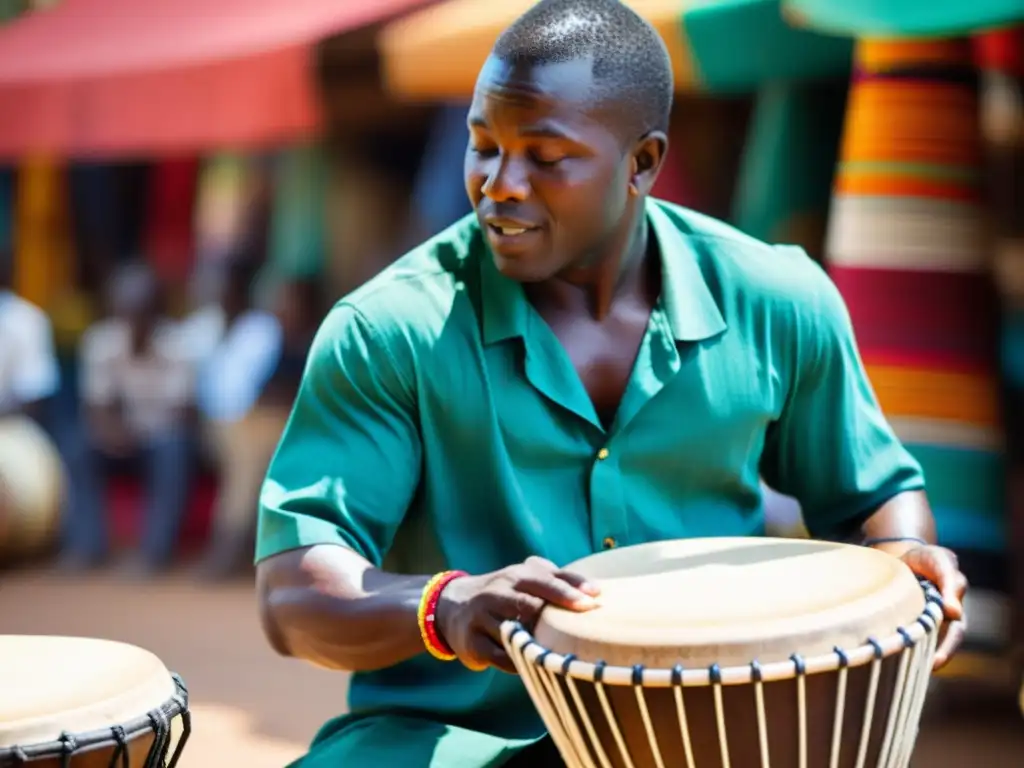 Un músico experto toca un tambor parlante en un bullicioso mercado africano, con telas coloridas y energía vibrante al sol del mediodía