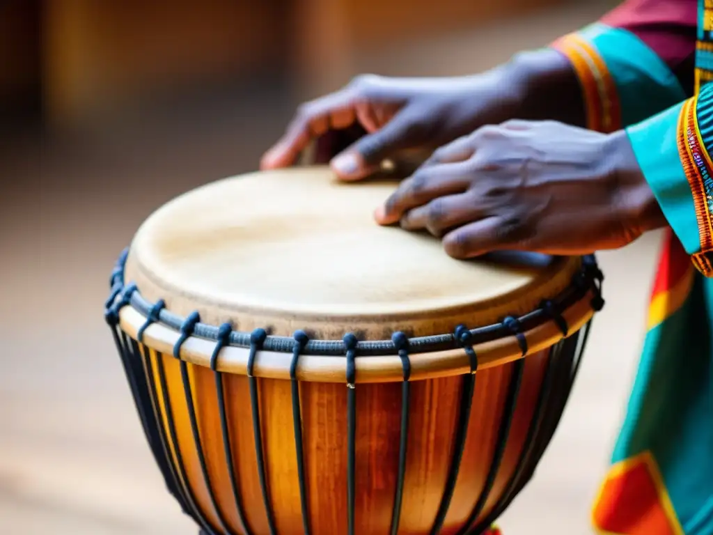 Un músico experto toca un tambor djembe en un pueblo africano, transmitiendo energía y ritmo